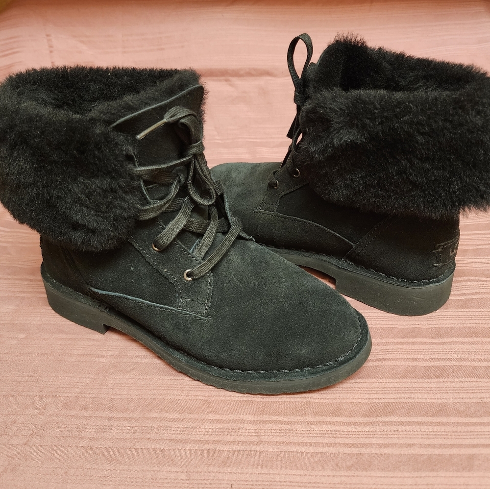 Women's UGG Black Lace Up Boots Size 6